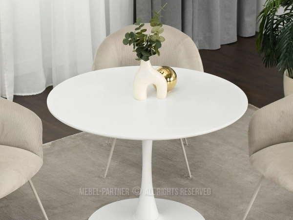 Biały stół okrągły - maksimum miejsca w minimalistycznej formie