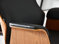 Fotel biurowy CZARNY SKÓRZANY Z DREWNEM ORZECH - CHROM - designersko wygęte podłokietniki