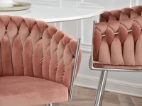 Krzesło na srebrnej ramie ROSA PUDROWY WELUR - charakterystyczne detale