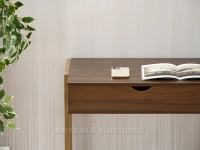 Wąskie biurko z szufladami ORZECH - ZŁOTY LUND - nowoczesna forma